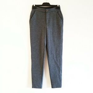 Lululemon City Trek Trouser II , Size 6, Heathered Black, Like New